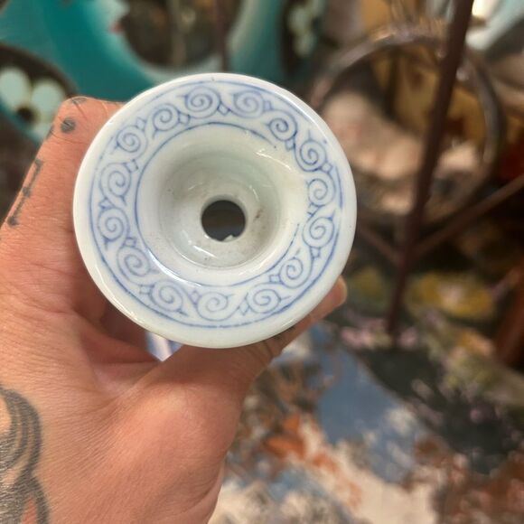 Vintage Chinoiserie Blue And White Candlestick Holder 9" - Picture 12 of 16